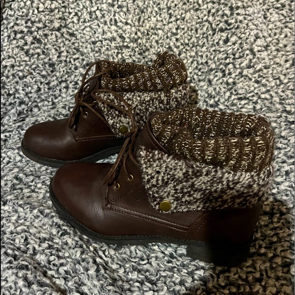 WARM CUTE FALL/WINTER BOOTS 💫